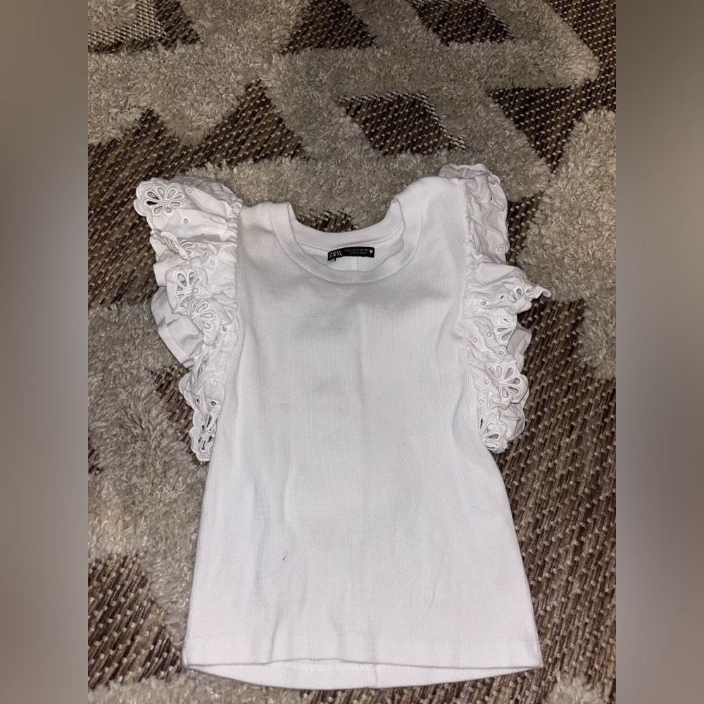 Zara - small white ruffle top